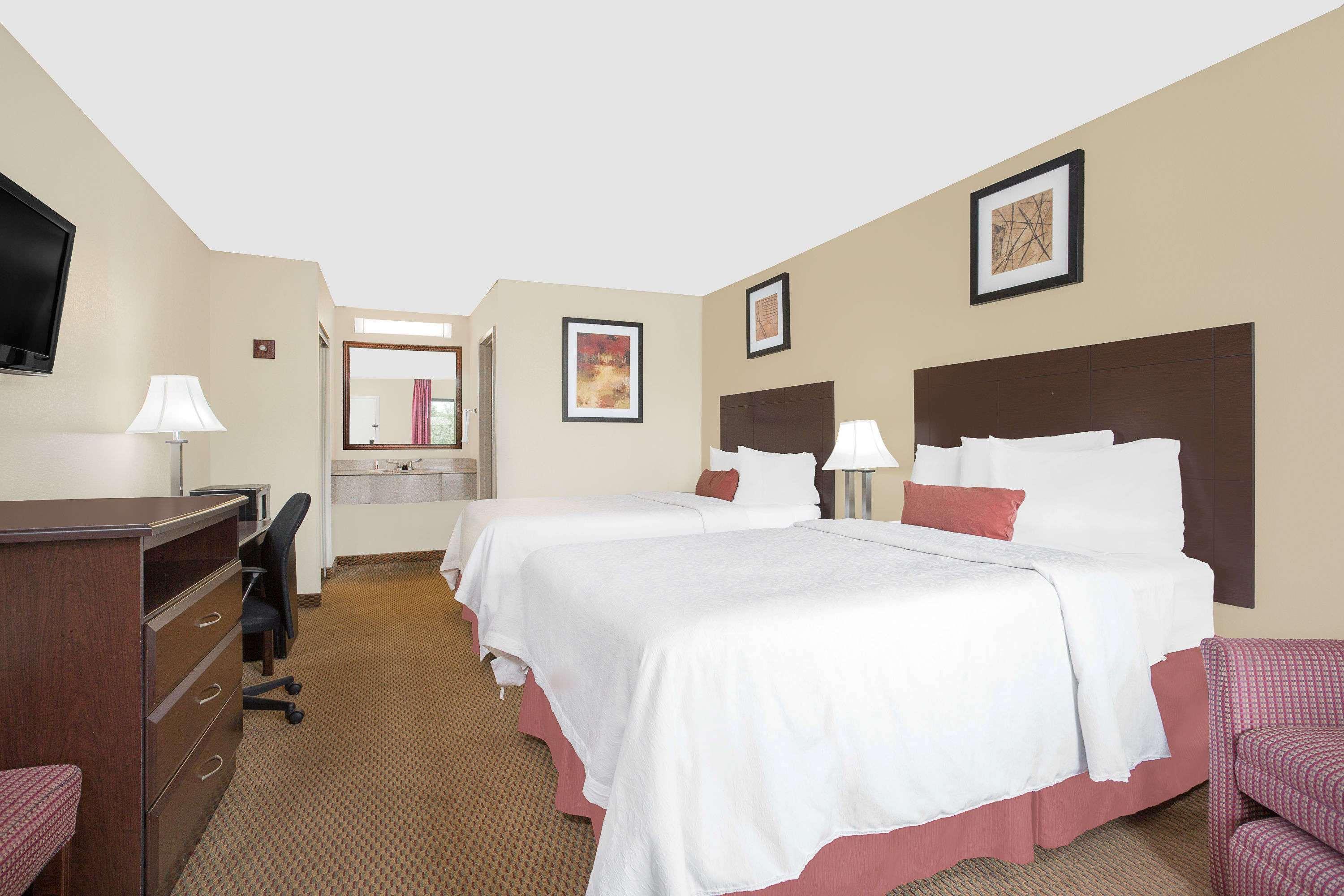 Baymont By Wyndham Greenville Ngoại thất bức ảnh