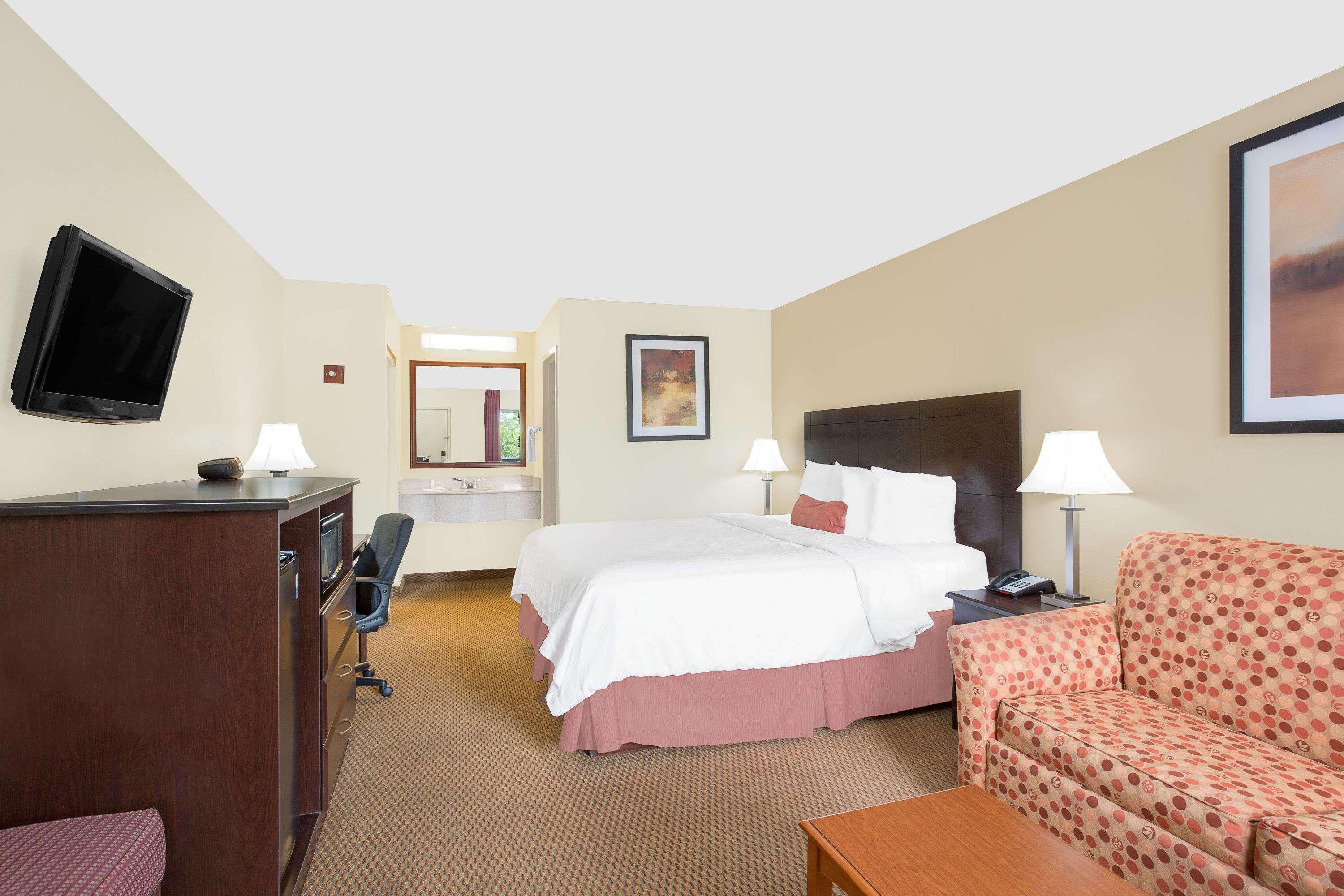 Baymont By Wyndham Greenville Ngoại thất bức ảnh